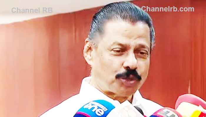 You are currently viewing ഉമ്മന്‍ ചാണ്ടിയെ മുമ്പും ഇപ്പോഴും വേട്ടയാടുന്നത് കോണ്‍ഗ്രസ്: എം.വി ഗോവിന്ദന്‍