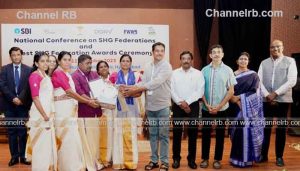 Read more about the article കിനാനൂര്‍- കരിന്തളം കുടുംബശ്രീ സി.ഡി.എസ് ദേശീയ തലത്തില്‍ ഒന്നാം സ്ഥാനത്തിനുള്ള പുരസ്‌കാരം ഏറ്റുവാങ്ങി