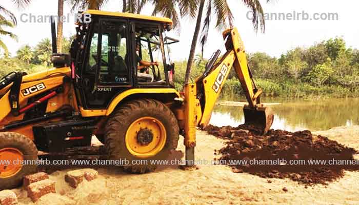 You are currently viewing അനധികൃത മണല്‍ കടത്തിനെതിരെ പൊലീസ് നടപടി കടുപ്പിച്ചു; നാട്ടുകാരും കടത്ത് സംഘങ്ങളും നിരന്തരം സംഘട്ടനത്തിലെന്ന് പോലീസ്