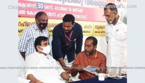 Read more about the article പിങ്ക് സ്റ്റേഡിയം; കായിക മന്ത്രിയുടെ ശ്രദ്ധ ക്ഷണിച്ച് നഗരസഭ ചെയർമാൻ അഡ്വ. വി.എം മുനീർ