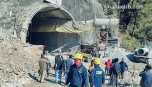 Read more about the article തുരങ്കത്തിനുള്ളില്‍ കുടുങ്ങി ഏഴ് നാള്‍; കുഴല്‍ വഴി ഭക്ഷണവും വെള്ളവും ഓക്സിജനും, തൊഴിലാളികളുടെ ആരോഗ്യ സ്ഥിതിയില്‍ ആശങ്ക