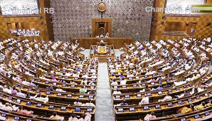 You are currently viewing സുരക്ഷാ വീഴ്‌ചയിൽ ലോക്‌സഭയിൽ ബഹളം; ആറ് കേരള എം.പിമാരടക്കം 15 പേർക്ക് സസ്പെൻഷൻ