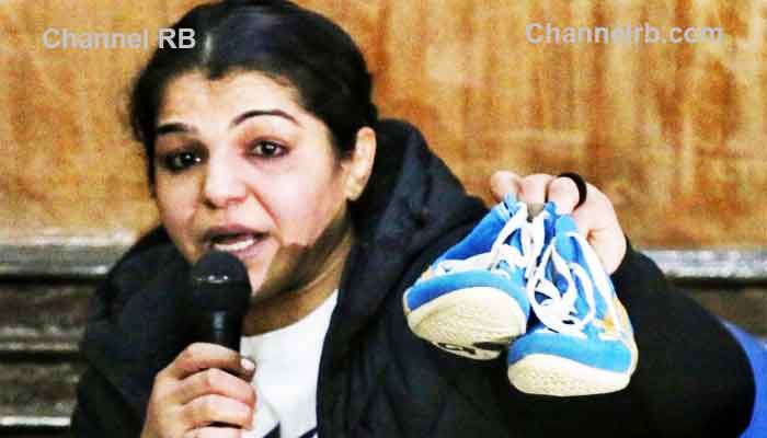 You are currently viewing ബ്രിജ് ഭൂഷൻ്റെ അനുയായി സഞ്ജയ് സിംഗ് ഗുസ്‌തി ഫെഡറേഷന്‍ തലപ്പത്ത്; കണ്ണീരോടെ കരിയര്‍ വിട്ട് സാക്ഷി മാലിക്