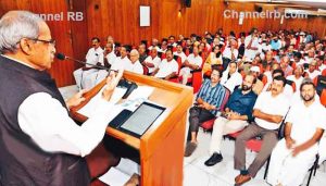 Read more about the article പാര്‍ലമെണ്ടും മതേതരത്വവും മരിച്ചു കൊണ്ടിരിക്കുന്നു; കര്‍ഷകര്‍ സമരക്കാരെ, ഭരണകൂടം ദേശദ്രോഹികളും ഖലിസ്ഥാന്‍ വാദികളുമായി ചിത്രീകരിച്ചു: ഡോ. പരകാല പ്രഭാകര്‍