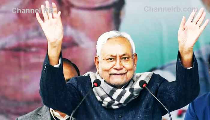 You are currently viewing ബിഹാറില്‍ മഹാസഖ്യം വീണു; നിതിഷ് കുമാര്‍ മുഖ്യമന്ത്രി സ്ഥാനം രാജിവച്ചു; മഹാസഖ്യത്തിൻ്റെ പതനത്തില്‍ അമിത് ഷായുടെ തന്ത്രപരമായ ഇടപെടലുകളും, ആശംസകൾ അറിയിച്ച് പ്രധാന മന്ത്രി