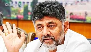 Read more about the article സിദ്ധരാമയ്യയുടെ പേരില്‍ ‘രാമ’യും എൻ്റെ പേരില്‍ ‘ശിവ’യും ഉണ്ട്; ഞങ്ങളുടെ ആരാധനയും പാരമ്പര്യവും ഞങ്ങള്‍ക്കറിയാം: ഡി.കെ ശിവകുമാര്‍