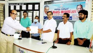 Read more about the article ഭൂമി തരം മാറ്റല്‍ അദാലത്ത്; കാസര്‍കോട് റവന്യൂ ഡിവിഷനില്‍ 172 അപേക്ഷകളും കാഞ്ഞങ്ങാട്ട് 429 അപേക്ഷകളും തീര്‍പ്പാക്കി