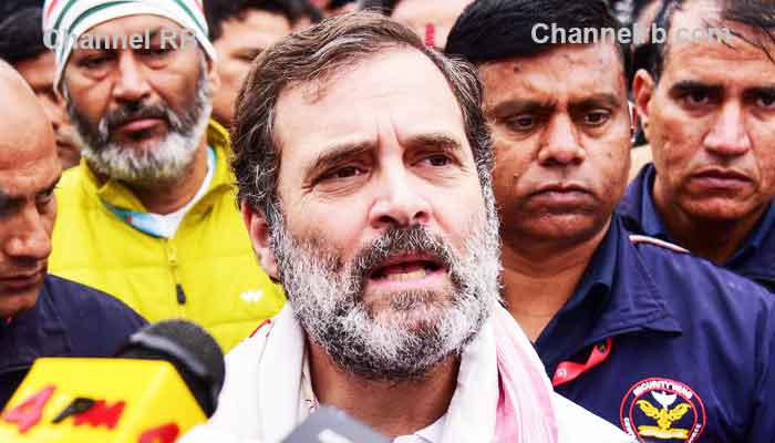 You are currently viewing ക്ഷേത്ര ദർശനത്തിന് എത്തിയ രാഹുലിനെ തടഞ്ഞ് പൊലീസ്; എന്ത് കുറ്റം ചെയ്‌തുവെന്ന് കോൺഗ്രസ് നേതാവ്