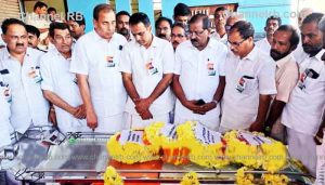 Read more about the article വിനോദ് കുമാര്‍ പള്ളയില്‍ വീടിൻ്റെ മൃതദേഹം സംസ്‌കരിച്ചു; യുവ രാഷ്ട്രീയ പ്രവർത്തകൻ്റെ അകാല വിയോഗം പ്രസ്ഥാനത്തിന് ഉണ്ടാക്കിയത് നഷ്‌ടം