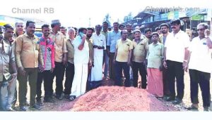 Read more about the article ബദിയടുക്കയില്‍ ബസ് കാത്തിരിപ്പ് കേന്ദ്രം നിര്‍മ്മാണം തടഞ്ഞു; ഓട്ടോ സ്റ്റാണ്ടില്‍ അനുവദിക്കില്ലെന്നും സി.ഐ.ടി.യു തൊഴിലാളികള്‍ മുന്നറിയിച്ചു