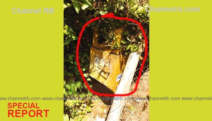 You are currently viewing കാസർകോട് മല്ലികാര്‍ജ്ജുന ക്ഷേത്രത്തില്‍ നിന്നും കവര്‍ന്ന ഭണ്ഡാരം ഉപേക്ഷിച്ച നിലയില്‍; രണ്ടംഗ സംഘത്തിൻ്റെ ദൃശ്യം സി.സി.ടി.വി ക്യാമറയില്‍ പതിഞ്ഞിട്ടുണ്ട്