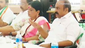 Read more about the article ലോകസഭ തെരഞ്ഞെടുപ്പ്; കണ്ണൂരിലും, ആലപ്പുഴയിലും ഒഴികെ സിറ്റിംഗ് എം.പിമാരെ തന്നെ നിർത്താൻ കോൺഗ്രസ് തെരഞ്ഞെടുപ്പ് സമിതി യോഗത്തിൽ നിർദേശം