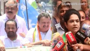 Read more about the article എന്നെ തോൽപ്പിച്ചവർ മുരളിയേട്ടൻ്റെ അപ്പുറവും ഇപ്പുറവുമുണ്ട്; എം.പി വിന്‍സെന്‍റ് 22.5 ലക്ഷം വാങ്ങി കബളിപ്പിച്ചു: പത്മജ വേണുഗോപാല്‍