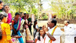 Read more about the article ഉദുമ നിയോജക മണ്ഡലത്തിൽ യു.ഡി.എഫ് സ്ഥാനാർത്ഥി രാജ്‌മോഹൻ ഉണ്ണിത്താൻ പര്യടനം നടത്തി; കാനത്തൂർ നാൽവർ ദൈവസ്ഥാനത്ത് ദർശനത്തോടെ ആരംഭം