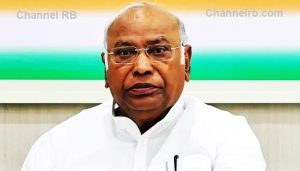 Read more about the article മോദിയുടെ വിദ്വേഷ പ്രസംഗത്തിന് എതിരെ ഖാര്‍ഗെ; രാജ്യത്ത് ഒരു മത വിഭാഗത്തില്‍ മാത്രമല്ല കുട്ടികള്‍ കൂടുന്നത്, തൊഴിലില്ലായ്‌മയാണ് രാജ്യത്തെ പ്രധാന പ്രശ്‌നമെന്നും ഖാര്‍ഗെ