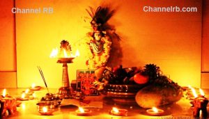 Read more about the article സമൃദ്ധിയുടെയും സന്ദേശമുയര്‍ത്തി വിഷു ആഘോഷത്തിന് നാടൊരുങ്ങി; വീടുകളിലും ക്ഷേത്രങ്ങളിലും കാവുകളിലും കണിയൊരുക്കലും വിഷു കൈനീട്ടവും