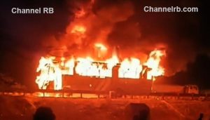 Read more about the article മഥുര തീർഥാടനം കഴിഞ്ഞ് മടങ്ങവെ ബസിന് തീപിടിച്ചു; എട്ടുപേർ വെന്തുമരിച്ചു, നിരവധിപേർ പൊള്ളലേറ്റ് ചികിത്സയിൽ