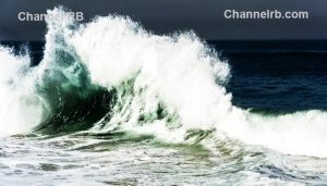 Read more about the article കള്ളക്കടല്‍ പ്രതിഭാസം; ഉയര്‍ന്ന തിരമാലകൾക്ക് സാധ്യത, കേരള തീരത്ത് റെഡ് അലര്‍ട്ട്, വൻ ജാഗ്രത