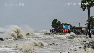 Read more about the article റെമാൽ ചുഴലിക്കാറ്റിൽ ബംഗ്ലാദേശിൽ പത്തുപേർ മരിച്ചു; എട്ടു ലക്ഷം പേരെ മാറ്റി  പാർപ്പിച്ചു, ചുഴലി  കൊടുങ്കാറ്റ് 3.75 ദശലക്ഷം ആളുകളെ ബാധിച്ചതായി റിപ്പോർട്ട്