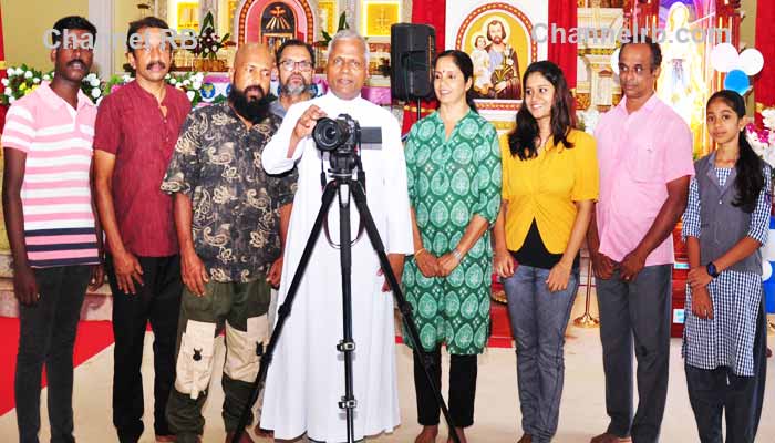 You are currently viewing ലഹരിക്കെതിരെ ഹൃസ്വചിത്രം ഒരുങ്ങുന്നു; ജീവിതത്തെ ഇരുളിൽ ആഴ്ത്തുന്നതും പ്രതീക്ഷയുടെ പുതുനാമ്പ് മുളയെടുക്കുന്നതും സിനിമയുടെ ഉള്ളടക്കം