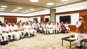 Read more about the article സുരേഷ് ഗോപി കേന്ദ്രമന്ത്രി; അണ്ണാമലൈയും ശിവരാജ് സിങ് ചൗഹാനും മനോഹര്‍ലാല്‍ ഖട്ടറും മോദി മന്ത്രി സഭയിലേക്ക്, ബി.ജെ.പി 36 മന്ത്രിമാരുടെ പട്ടികയാണ് തയ്യാറാക്കിയത് എന്നാണ് വിവരം