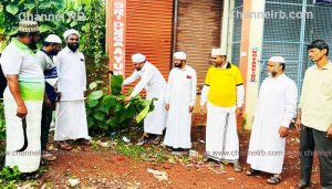 Read more about the article ‘പച്ചമണ്ണിൻ്റെ ഗന്ധം അറിയുക പച്ചമനുഷ്യൻ്റെ രാഷ്ട്രീയം പറയുക’; എസ്.വൈ.എസ് ക്ളീനപ്പ് കേരള, ബദിയഡുക്ക സോൺതല ഉൽഘാടനം, സ്‌കൂൾ റോഡ് ശുചീകരിച്ചു
