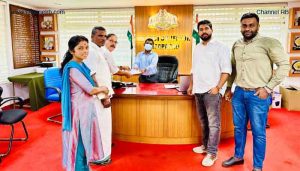 Read more about the article ദേശിയ പാത നിർമ്മാണവുമായി ബന്ധപ്പെട്ട പ്രശ്നങ്ങൾ; കേരള വ്യാപാരി വ്യവസായി ഏകോപന സമിതി നായ്മാർമൂല യൂണിറ്റ് കളക്ടർക്ക് നിവേദനം നൽകി