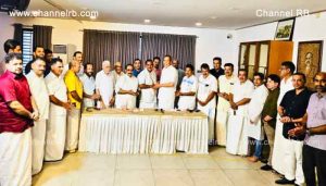 Read more about the article എ.കെ.എം.അഷ്റഫ് എം.എൽ.എയ്ക്ക്; മുസ്ലിം ലീഗ് ജില്ലാ പ്രസിഡണ്ട് ഷാളണിയിച്ച് സ്വീകരണം നൽകി