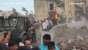 Read more about the article കനത്ത മഴയെതുടർന് മൂന്ന് നില കെട്ടിടം തകർന്ന്; മൂന്ന് പേർ മരിച്ചു