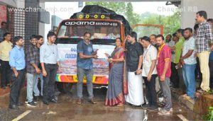 Read more about the article ആവശ്യസാധനങ്ങളുമായി കാസർകോട്ട് നിന്നുള്ള രണ്ടാമത്തെ വാഹനം വായനാട്ടേക്ക് പുറപ്പെട്ടു; വരൂ ദിവസങ്ങളിലും പ്രവർത്തനം തുടരും; സഹായ സന്നദ്ധർ സാധനങ്ങൾ കളക്ടറേറ്റിലും ഹോസ്ദുര്‍ഗ് താലൂക്കിലും എത്തിക്കുക