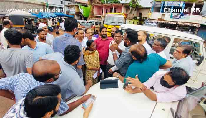 Read more about the article കേരള വ്യാപാരി വ്യവസായി ഏകോപന സമിതി നായന്മാർമൂല യൂണിറ്റ് പ്രവർത്തകരുടെ ഇടപെടൽ ഫലം കണ്ടു; എ.ഡി.എമ്മും സ്‌പെഷ്യൽ ഡെപ്പ്യൂട്ടി കലക്ടറും സ്ഥലം സന്ദർശിച്ചു