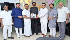 Read more about the article ഡോ.അമാനുള്ള വടക്കേങ്ങരയുടെ വിജയ മന്ത്രങ്ങള്‍; പുസ്‌തക പ്രകാശനം ചെയ്‌തു