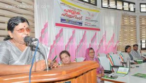 Read more about the article എന്‍ഡോസള്‍ഫാന്‍ ദുരിത മേഖലയിലെ സ്ത്രീകളുടെ പ്രശ്‌നങ്ങള്‍ പഠിച്ച് റിപ്പോര്‍ട്ട് നല്‍കും; വനിതാ കമ്മീഷന്‍ ചെയര്‍പേഴ്‌സണ്‍