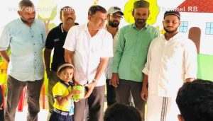 Read more about the article ശേഖരിച്ച് വെച്ച നാണയതുട്ടുകൾ സ്കൂൾ മാനേജ്മെന്റിന് കൈമാറി 5 വയസ്സുകാരി; വയനാട്ടിലെ വീട് നഷ്ടപ്പെട്ട കുരുന്നുകൾക്കായി സംഭാവന നൽകിയത്, മാവിനകട്ടയിലെ സഹ്‌റ ഫാത്തിമ