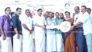 Read more about the article സസ്നേഹം സഹപാഠിക്ക് മൊഗ്രാൽ സ്കൂൾ മാതൃക; മന്ത്രി വി അബ്ദുറഹിമാൻ, വീട് കൈമാറി