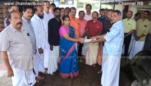 Read more about the article മടിയൻ കൂലോം ക്ഷേത്ര നവീകരണ പ്രവർത്തനങ്ങളിൽ പങ്കാളികളായി പ്രവാസികളും നാട്ടുകാരും