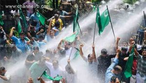 Read more about the article മുസ്ലിം യൂത്ത് ലീഗ് കാസർകോട് എസ്.പി ഓഫീസിലേക്ക് നടത്തിയ മാർച്ചിൽ സംഘർഷം; പോലീസ് ഹവാല പണം മുക്കിയെന്ന ഗുരുതര ആരോപണം ഉന്നയിച്ച് എൻ.എ നെല്ലിക്കുന്ന് എം.എൽ.എ