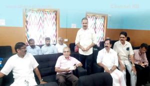 Read more about the article കാഞ്ഞങ്ങാട് റെയിൽവെ സ്റ്റേഷൻ വികസനം വേഗത്തിലാക്കണം; ഉദ്യോഗസ്ഥരുമായി ചർച്ച നടത്തി