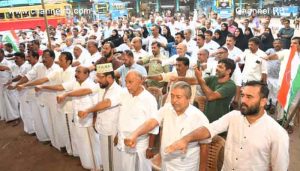 Read more about the article കേന്ദ്ര-സംസ്ഥാന സർക്കാറുകൾ ജനാധിപത്യത്തെ കശാപ്പ് ചെയ്യുന്നു സി.ടി അഹമ്മദലി; ഭരണഘടന സംരക്ഷിക്കു; പ്രതിജ്ഞയെടുത്ത് യു.ഡി.എഫ് സായാഹ്ന സദസ്സ്