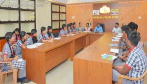 Read more about the article സ്‌കൂള്‍ കാലത്തെ അച്ചടക്കം ജീവിതത്തില്‍ മുഴുവന്‍ പ്രതിഫലിക്കും; ജില്ലാ കളക്ടര്‍