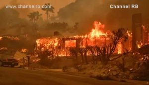 Read more about the article അമേരിക്കയെ വിറപ്പിച്ച് കാട്ടുതീ; 29,000 ലധികം ഏക്കർ സ്ഥലവും 5000-ലധികം കെട്ടിടങ്ങളും കത്തിനശിച്ചു; ആളുകളെ മാറ്റിപ്പാർപ്പിക്കുകയാണ്; മരണ സംഖ്യ കൂടുന്നു