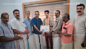 Read more about the article ഇന്റർനാഷ്ണൽ കരാട്ടെ ചാമ്പ്യൻഷിപ്പിൽ ഗോൾഡ് മെഡൽ നേടിയ മുഹമ്മദ് മനാസ് ജൗഹർ മല്ലത്തിനെ അനുമോദിച്ചു