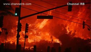 Read more about the article അമേരിക്കയിൽ കാട്ടുതീ പടർന്ന് വലിയ നാശം വിതക്കുകയാണ്; മുപ്പതിനായിരത്തോളം ആളുകളെ ഒഴിപ്പിച്ചു; നിരവധി കെട്ടിടങ്ങൾ കത്തിയമർന്നു