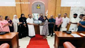 Read more about the article കാസർകോട് നഗരസഭ മത്സ്യത്തൊഴിലാളികളുടെ വിദ്യാർത്ഥികളായ മക്കള്‍ക്ക് ലാപ്‌ടോപ്പുകൾ കൈമാറി