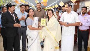 Read more about the article ഇമ്മാനുവൽ സിൽക്‌സിൽ വിഷു, ഈസ്റ്റർ മെഗാ ഷോപ്പിംഗ് ഫെസ്റ്റിവലിനു തുടക്കമായി