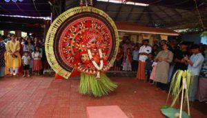 Read more about the article മഡിയൻ പൈലിങ്കാൽ പയങ്ങപ്പാടൻ തറവാട് കളിയാട്ട മഹോത്സവം സമാപിച്ചു