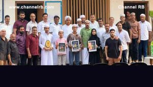 Read more about the article ‘സമസ്ത’ പൊതു പരീക്ഷയിൽ ടോപ്പ് പ്ലസ് നേടിയ വിദ്യാർത്ഥികളെയും ഖുർആൻ മന:പാഠമാക്കിയ ഹാഫിളിനെയും സ്നേഹോപഹാരം നല്കി ആദരിച്ചു