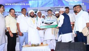 Read more about the article ഉള്ളാൾ ദർഗ സന്ദർശിച്ച് കർണ്ണാടക ഉപ മുഖ്യമന്ത്രി ഡി.കെ ശിവകുമാർ; ഉറൂസിനോടനുബന്ധിച്ചുള്ള സാംസ്കാരിക സമ്മേളനം ഉദ്ഘാടനം ചെയ്തു