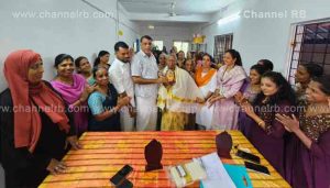 Read more about the article പശുവളർത്തൽ മേഖലയിൽ അര നൂറ്റാണ്ട് പൂർത്തിയാക്കിയ കാർത്യായനി അമ്മയെ ആദരിച്ചു; തൃക്കരിപ്പൂർ സി.ഡി.എസിൻ്റെ ക്ഷീര ദിനാചരണം വേറിട്ടതായി..