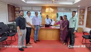 Read more about the article രാത്രികാല പോസ്റ്റ്മോർട്ടം നടപ്പിലാക്കാൻ കൂടുതൽ ഫോറൻസിക് സർജന്മാരെ നിയോഗിക്കണം; പകൽ ഡ്യൂട്ടി ചെയ്ത ഡോക്ടറെ തിരിച്ചുവിളിച്ച് വീണ്ടും ജോലി ചെയ്യിപ്പിക്കുന്നത് മനുഷ്യാവകാശ ലംഘനം; കെ.ജി.എം.ഒ.എ ഭാരവാഹികൾ ജില്ലാ കളക്ടറെ കണ്ടു; കൂടുതൽ അറിയാം